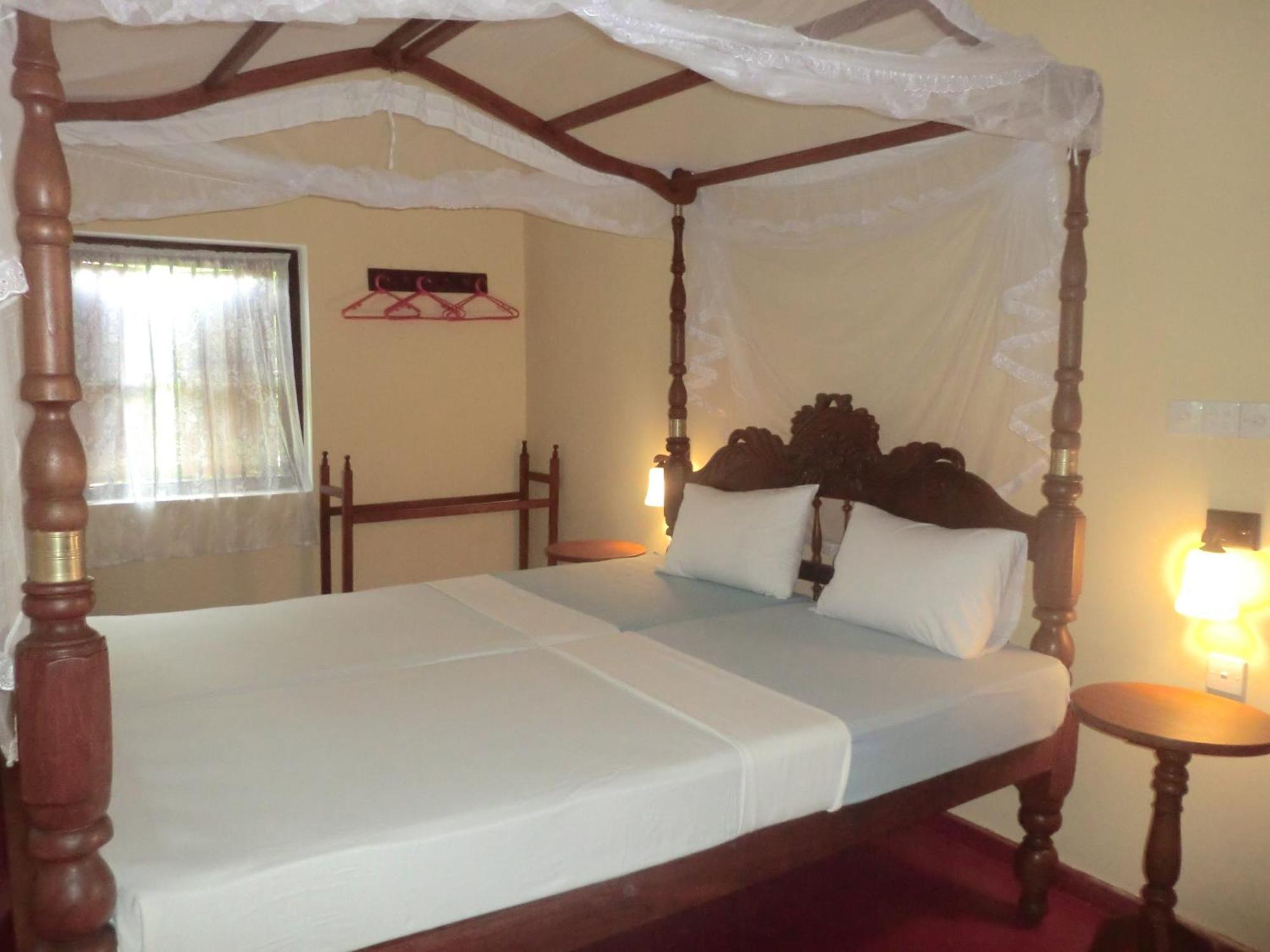 Top Of The Hill Guesthouse Weligama Exterior photo
